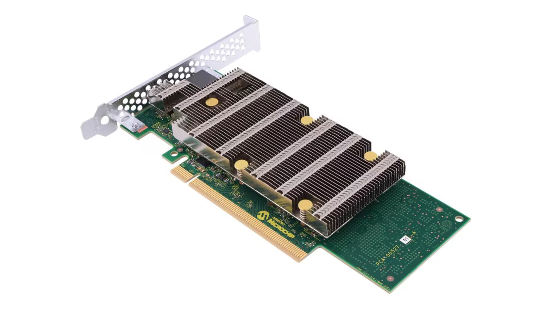 Adaptec推出支持32块NVMe SSD的新型RAID卡，读取速度可达291GB/s