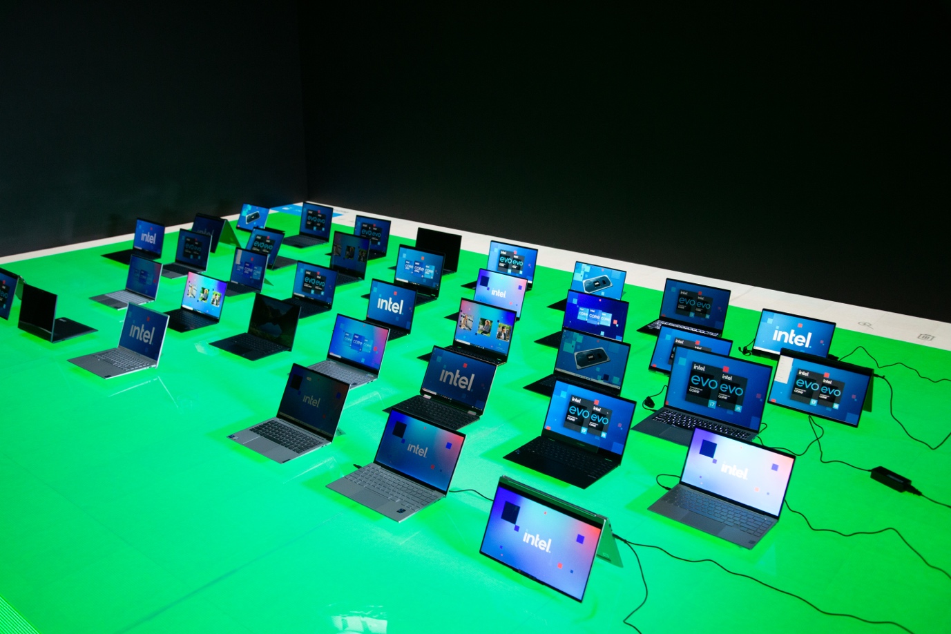 要将葡萄酿美酒:CES 2021英特尔推出超50款全新处理器