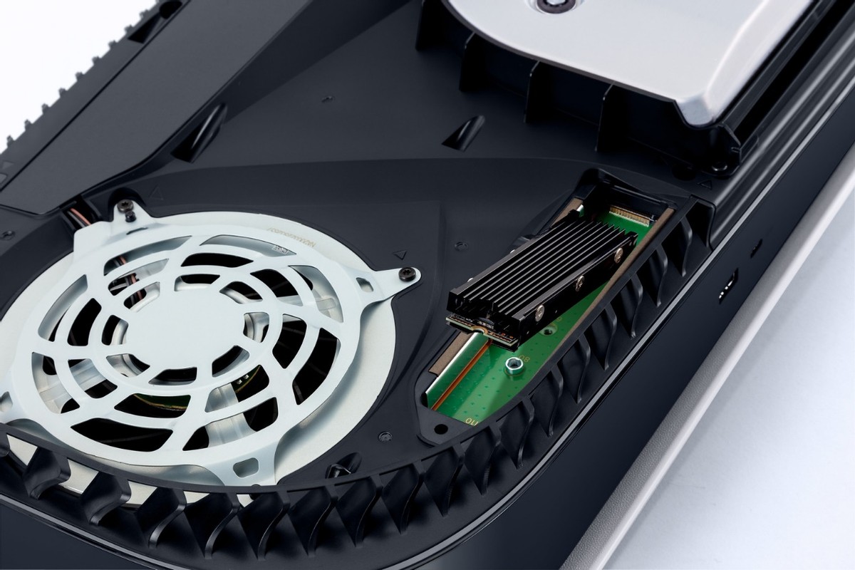 PS5系统重大更新:支持M.2 SSD存储扩展和3D音效