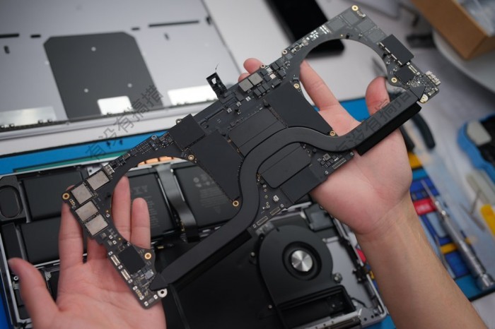 M1 Max MacBook Pro配双风扇单热管,性能究竟几何?
