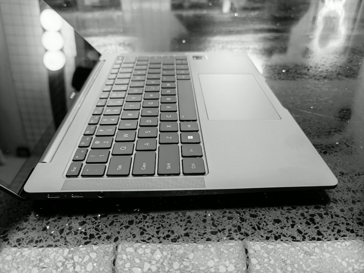 荣耀MagicBook V 14:速与质并存
