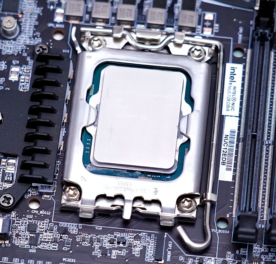 从野兽到飞龙:Intel NUC Extreme强悍11+1